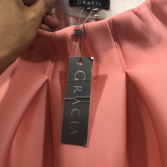 Gracia- Skirt in Salmon Pink - Picture 7 of 7